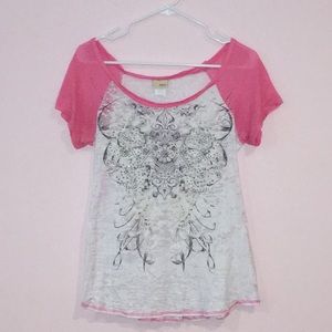 DAYTRIP t-shirt with design!